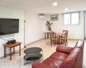 Maison charmante à Crouy-sur-Ourcq avec jardin privé.
